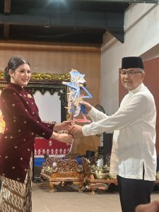 IMG-20250817-WA0026-225x300 Wayang Babad Kartasura Pentas di Museum Wayang Jakarta Menyambut HUT Kemerdekaan RI Ke 80 Tahun