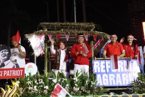 IMG-20250818-WA0020-300x200 Lewat Karnaval Kemerdekaan HUT ke-80 RI Menteri ATR/Kepala BPN Sampaikan Makna Kemerdekaan