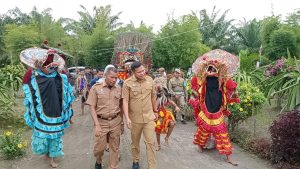 IMG-20250923-WA0009-300x169 Sosialisasi Sadar Wisata Wakil Bupati H. Adlin Tambunan Hadir di Aula Agro Wisata Pondok Buah Naga 